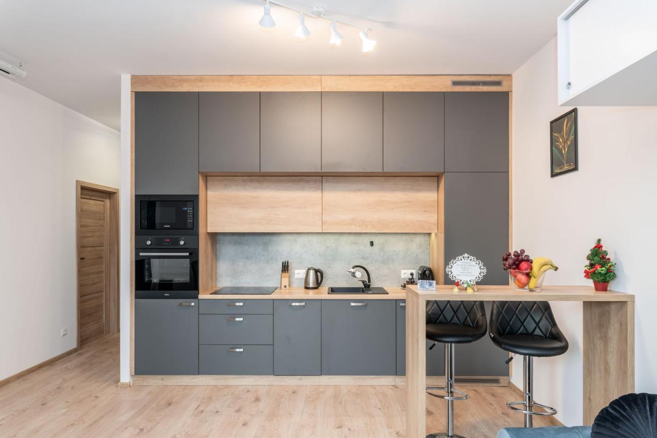 Apartwro - Apartament Przy Wyspie Slodowej, Garaz, Projektor, Rowery Apartment Wroclaw Ngoại thất bức ảnh