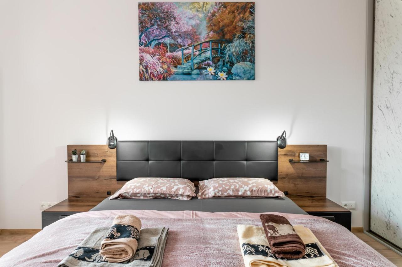 Apartwro - Apartament Przy Wyspie Slodowej, Garaz, Projektor, Rowery Apartment Wroclaw Ngoại thất bức ảnh